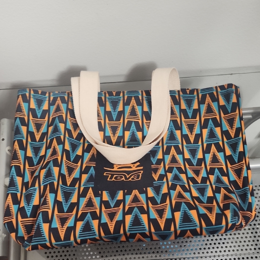 Teva Triangular Pattern Tote - Blue and Orange